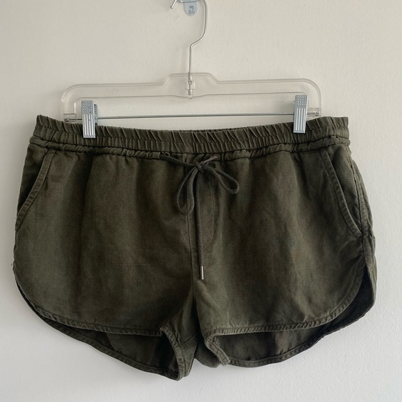 Aritzia Community AXIOM shorts - Picture 3 of 5